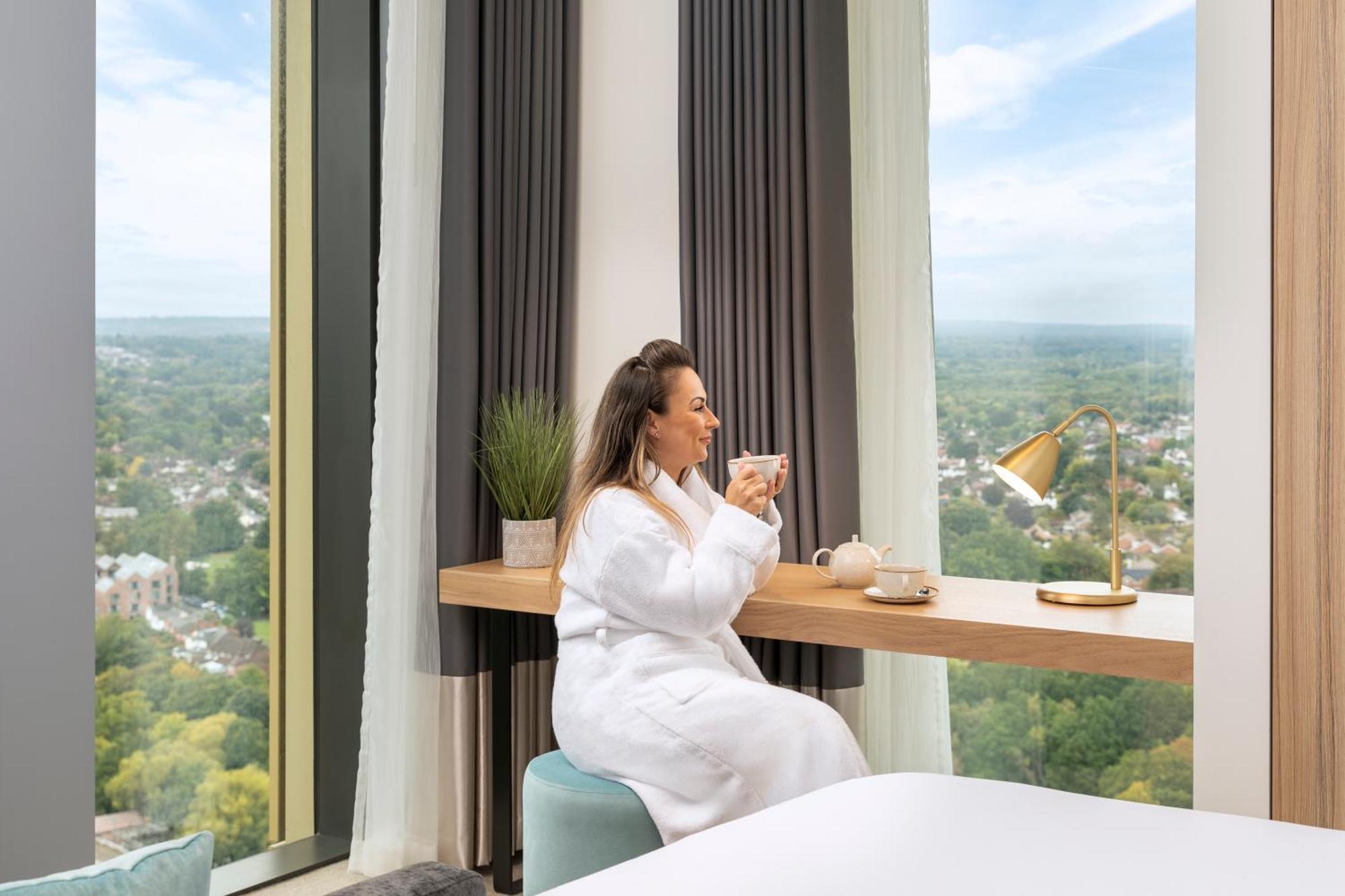 Hilton Woking Ξενοδοχείο Εξωτερικό φωτογραφία
