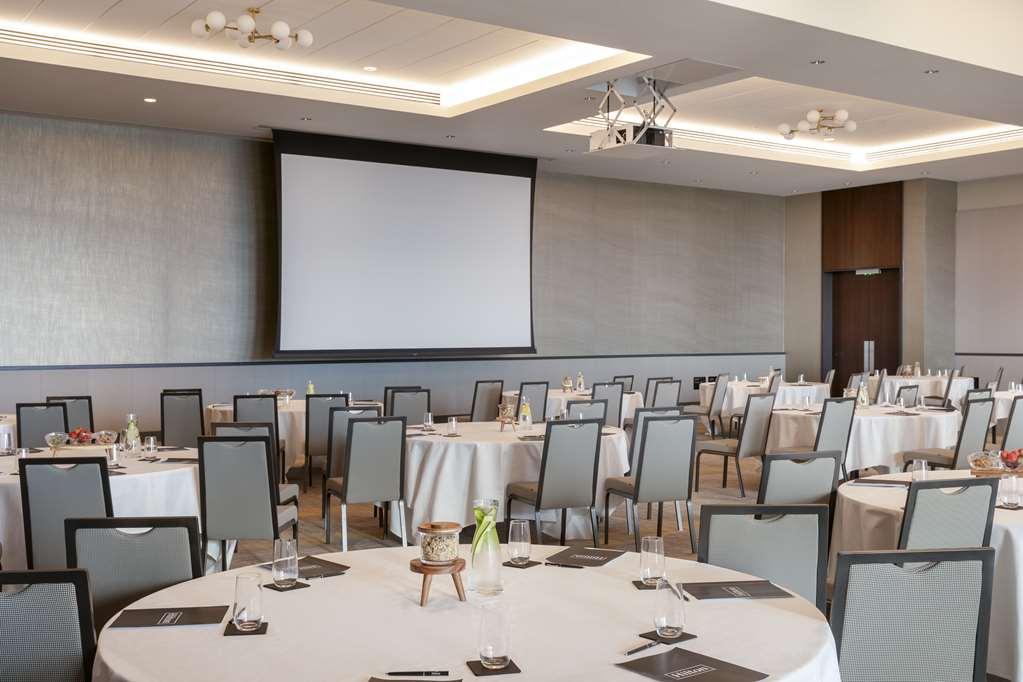 Hilton Woking Ξενοδοχείο Ανέσεις φωτογραφία