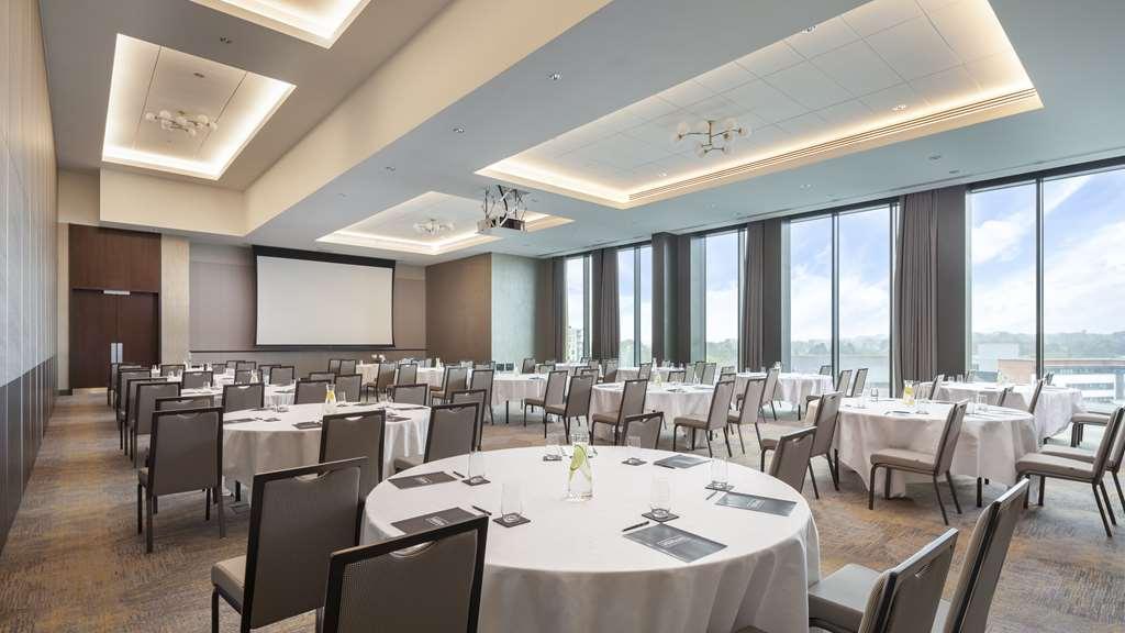 Hilton Woking Ξενοδοχείο Ανέσεις φωτογραφία
