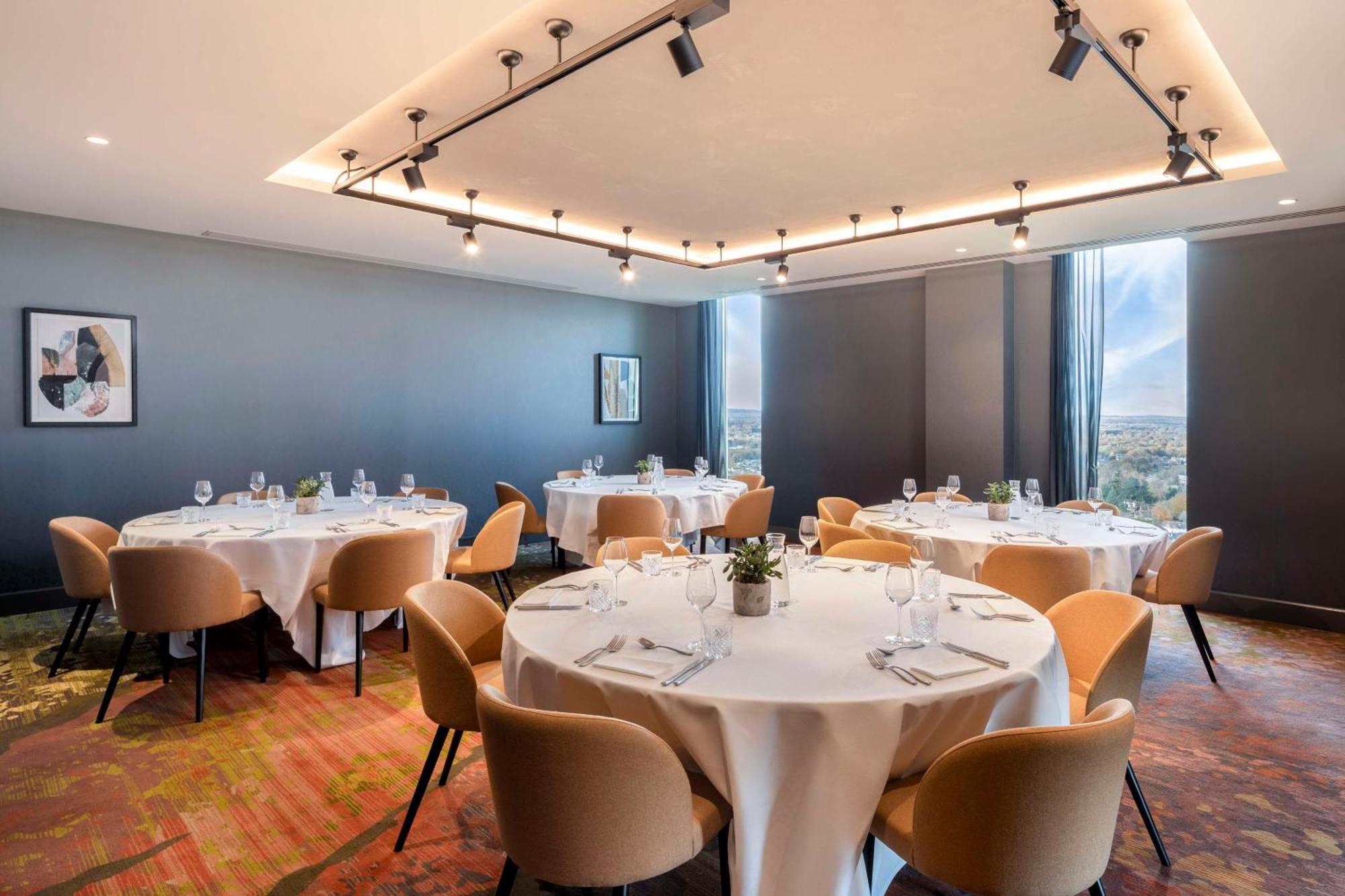 Hilton Woking Ξενοδοχείο Εξωτερικό φωτογραφία